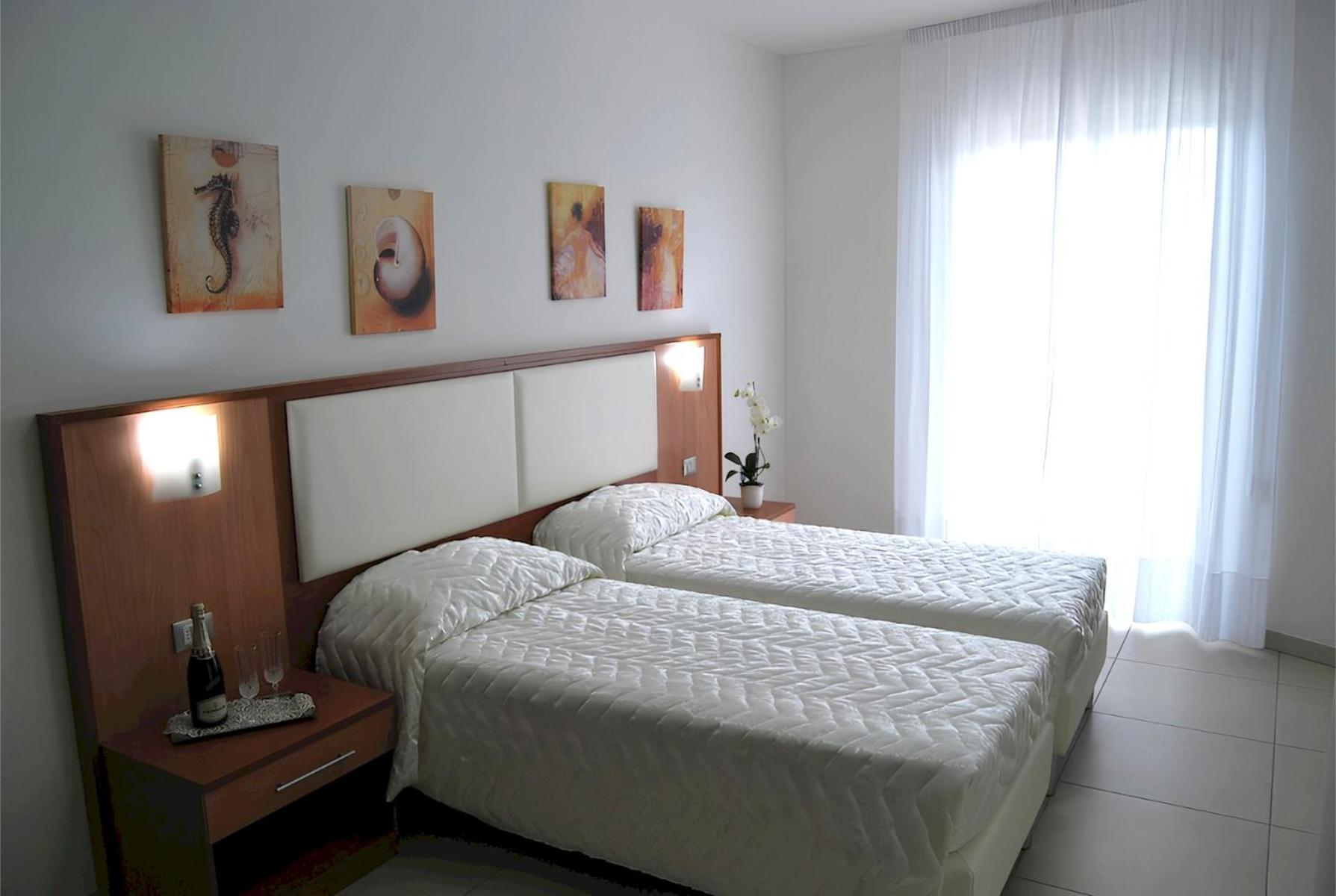 Eu Ropa Hotel 네레토 외부 사진