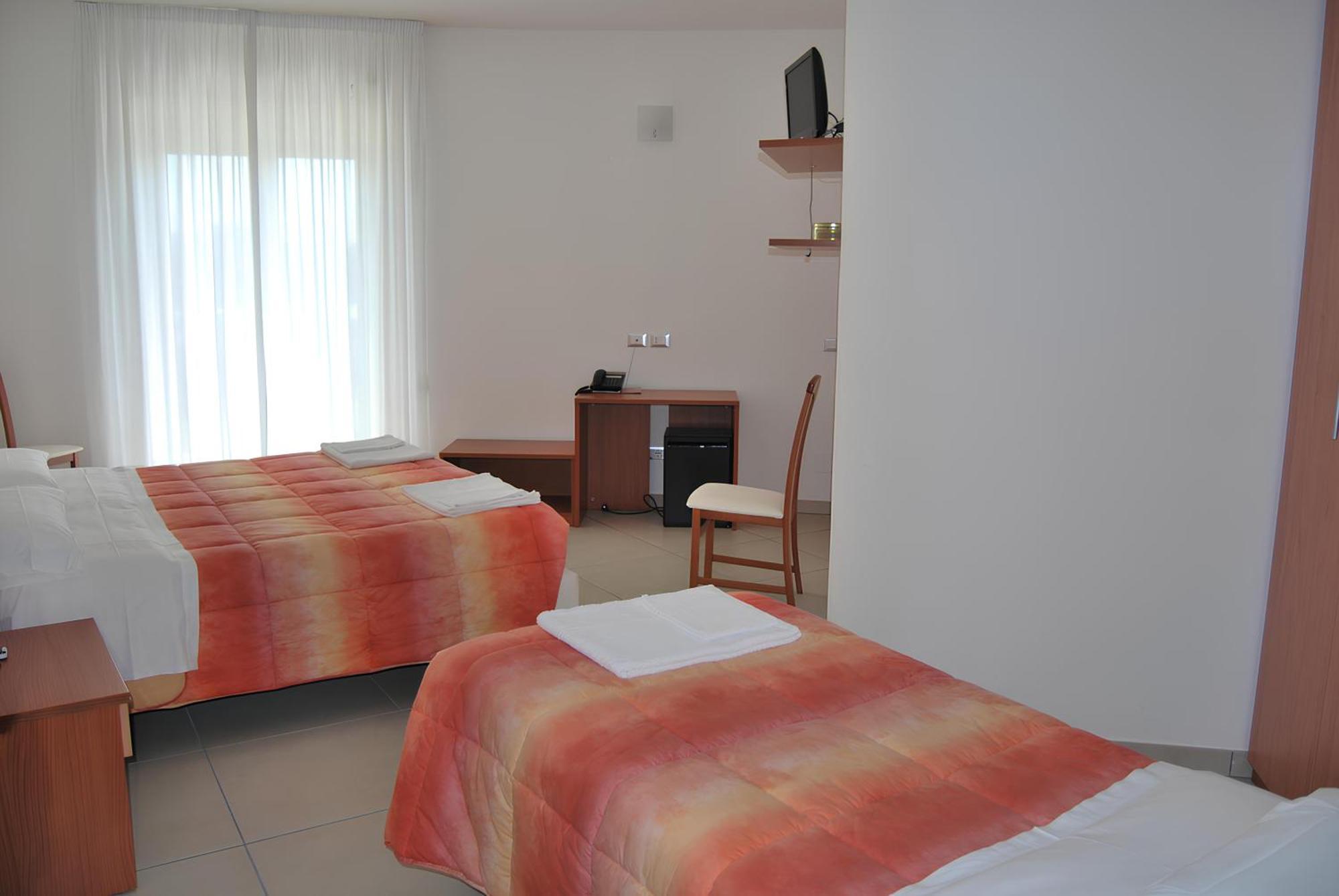 Eu Ropa Hotel 네레토 외부 사진